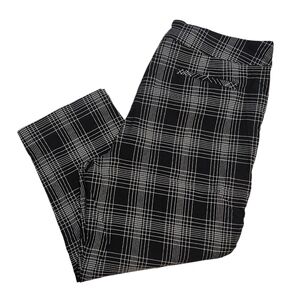 Cleo Black & White Plaid Cropped Pull-On Pants